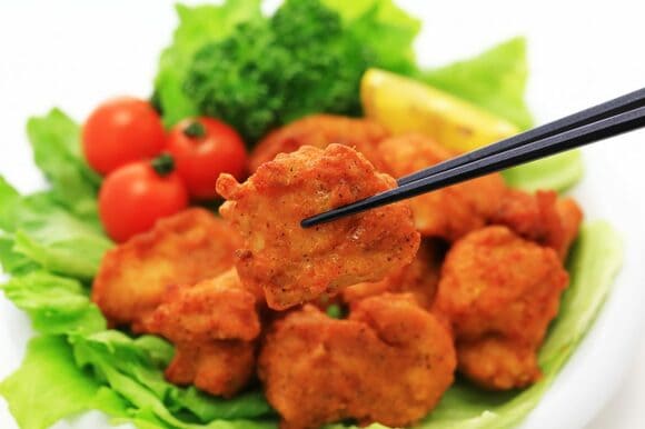 揚げ物を食べるときはご飯を減らす