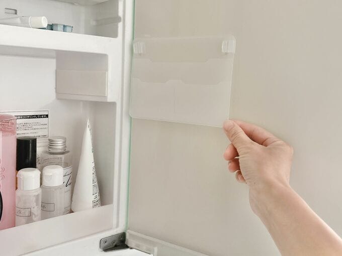 浮かせてすっきり収納