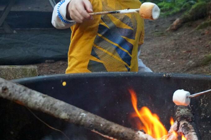 マシュマロを焼く様子