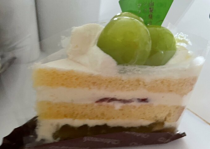 「山梨県産シャインマスカットのプレミアム純生クリームショートケーキ」で