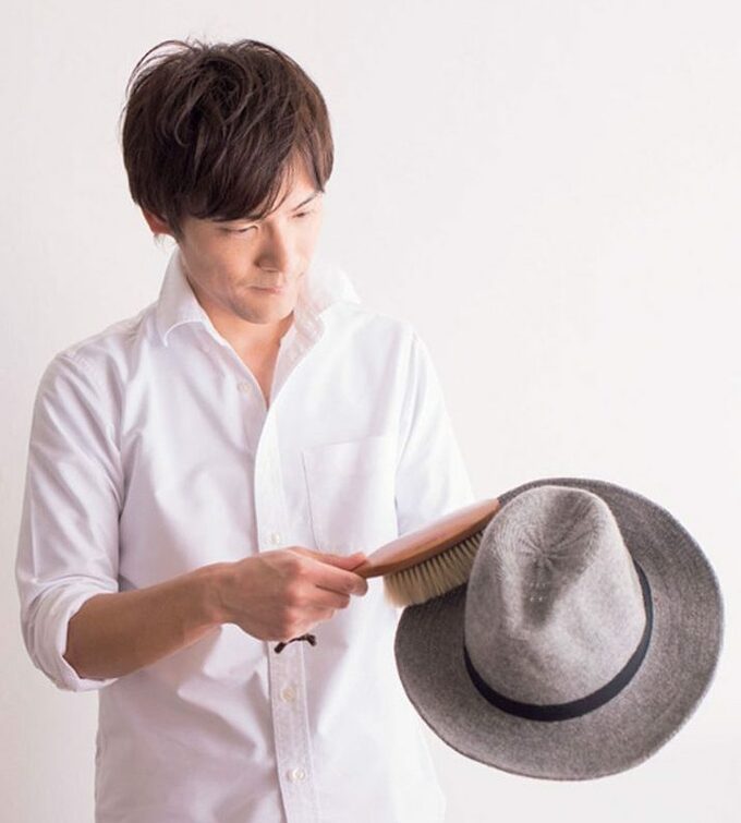 全体にブラシをかける