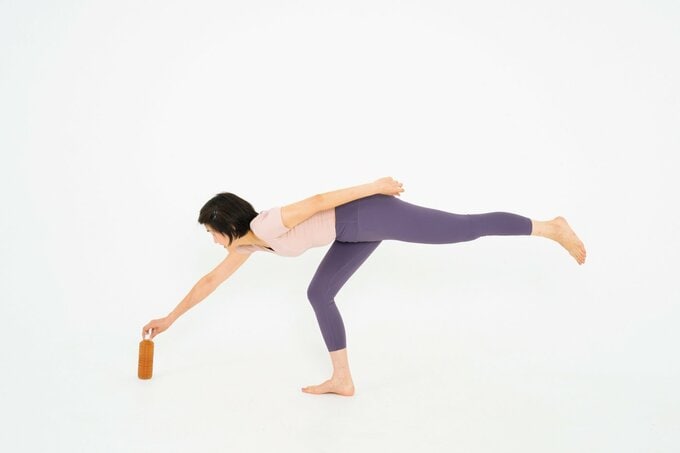 筋トレをする女性