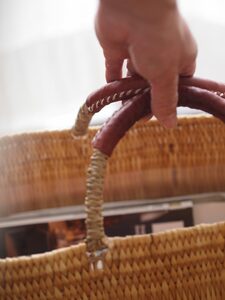 “持ち手つき”というのがポイント