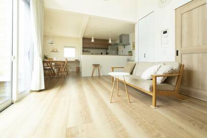 暑い夏の涼感アップインテリア術。出すものは最小限にして心地よく