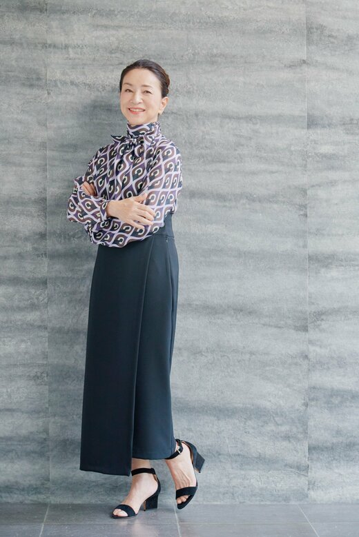 原田美枝子さん全身カット