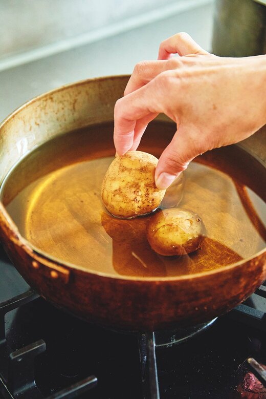 ヤンニョムポテト&チキンの調理過程