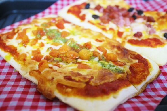 熟成ベーコンミートピザ