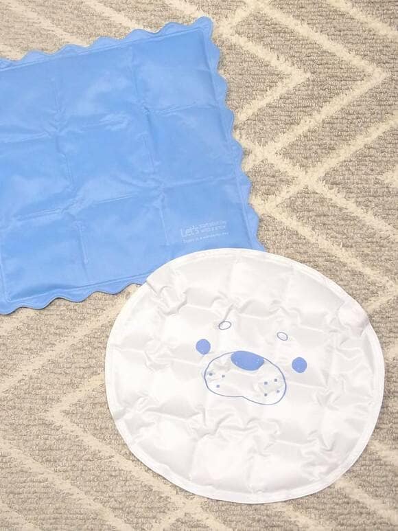 ダイソーのひんやりジェルマット
