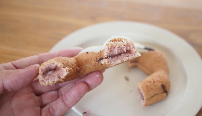 桜もちっとドーナツ 舞い桜中身