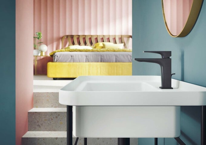 アドヴァングループの洗面水栓