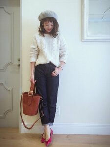 シンプルなカジュアルコーディネートに合わせるだけ