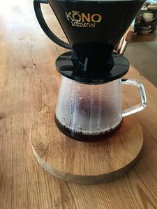 お湯をゆっくり入れてドリップ