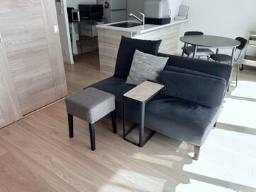 洗濯物は立ったまま畳む。夫婦2人暮らし「リビングが散らからなくなる」やめ習慣4つ