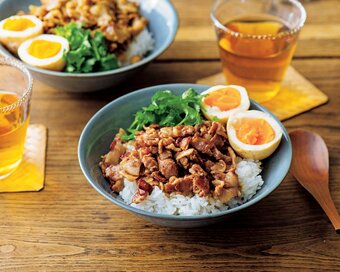 台湾のルーロー飯を簡単な材料で再現。甘辛でご飯がすすむ