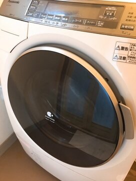 気になる洗濯物のにおい。洗濯機メーカーの専用クリーナーで解決！