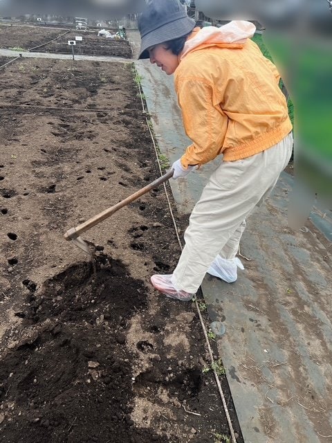 東京の畑を耕す久美子さん