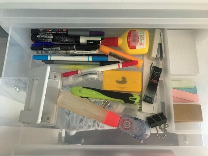 引き出しに文房具