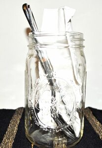 フォークやナイフをメイソンジャーにセット