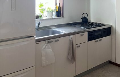 50代ひとり暮らし、「ゴミ箱」は置かない。家が片づき、分別もラクになった