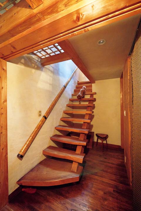 自然素材を使った玄関ホール