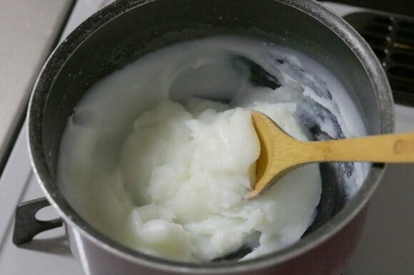 よく混ぜ火にかける