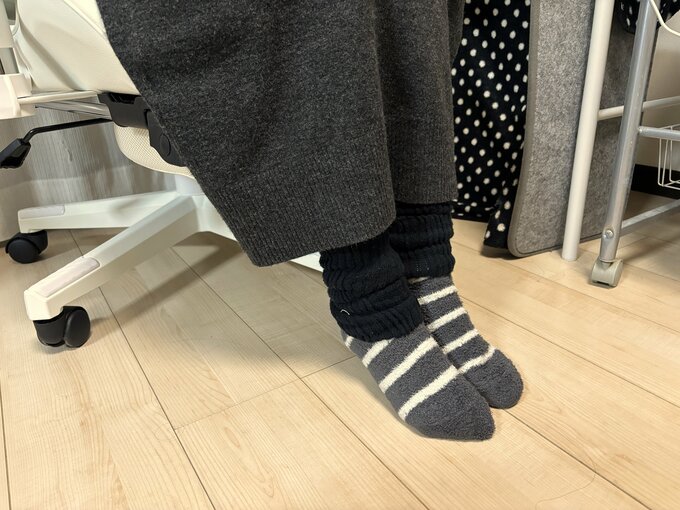 足下を温めるアイテムのレッグウォーマー