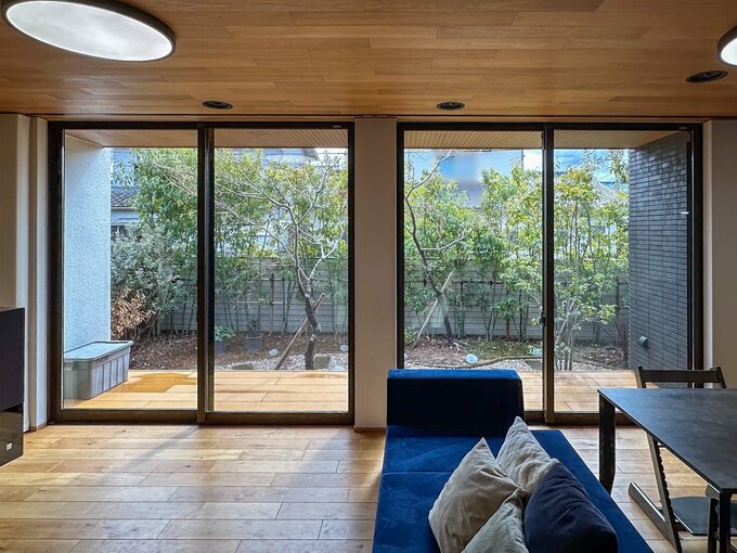 リビングの大きな窓