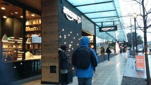 アメリカ人はミニマル？「傘を持つこと」に振り回されない暮らし方