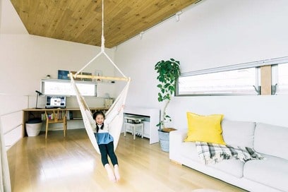 【注文住宅事例】2階半分がテラスに。中でも外でもハンモックを楽しめる家