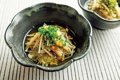 笠原将弘さんの「エノキ」の副菜レシピ2つ。簡単でおいしいから食卓の定番化必至
