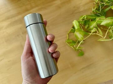 水筒を持ち歩き、セット買いはしない。50代「やめたら節約になった」習慣3つ：2025年3月トップ10