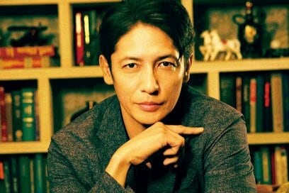 玉木宏さん、保険金にまつわる悪を退治する痛快ドラマ『プロフェッショナル 保険調査員・天音蓮』の舞台裏。俳優陣はどんどん仲良しに