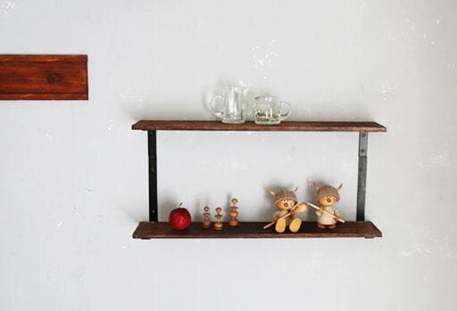 おしゃれで使い勝手もいい二段シェルフ