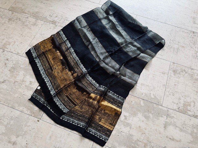 薄手のスカーフ