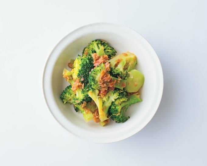 ブロッコリーの梅おかかあえ