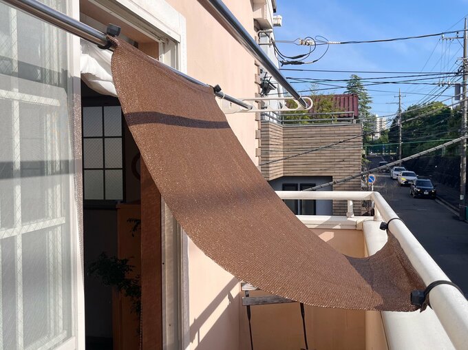 ダイソーのウインドオーニング設置