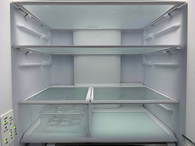 冷蔵庫を買い替えるために中を空っぽに！