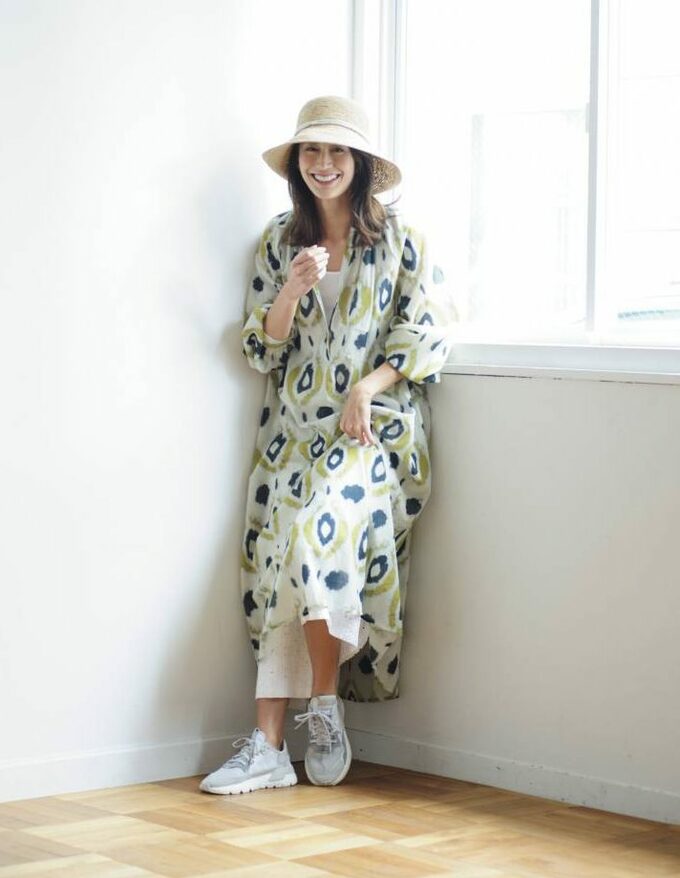 エスニック柄ワンピを合わせる