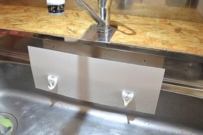 「水はね防止スクリーン」を税込216円でDIYしてみました