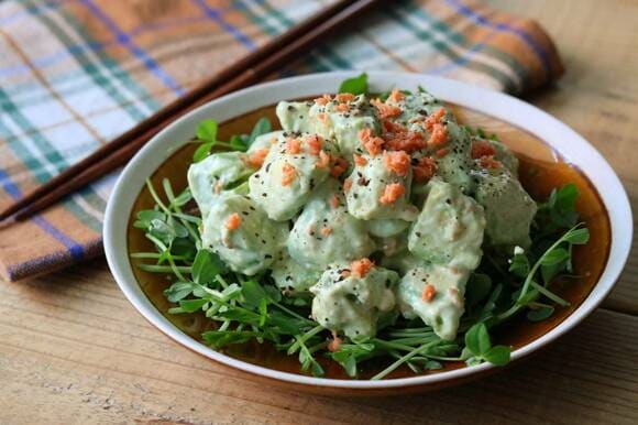 アボカドの鮭マヨサラダ