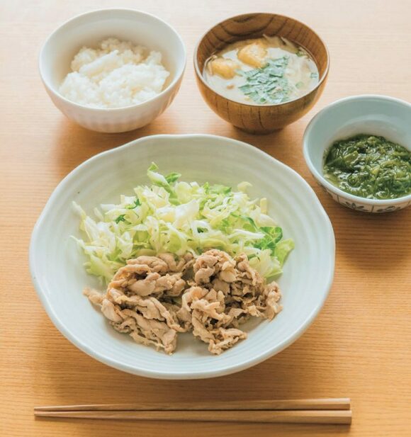 ごはんお味噌汁副菜メイン