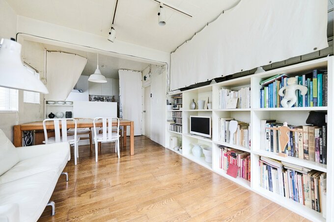 バッグデザイナー・江面旨美さんの自宅リビング