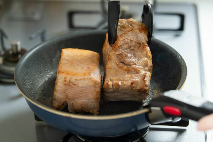 角煮は弱火でじっくり