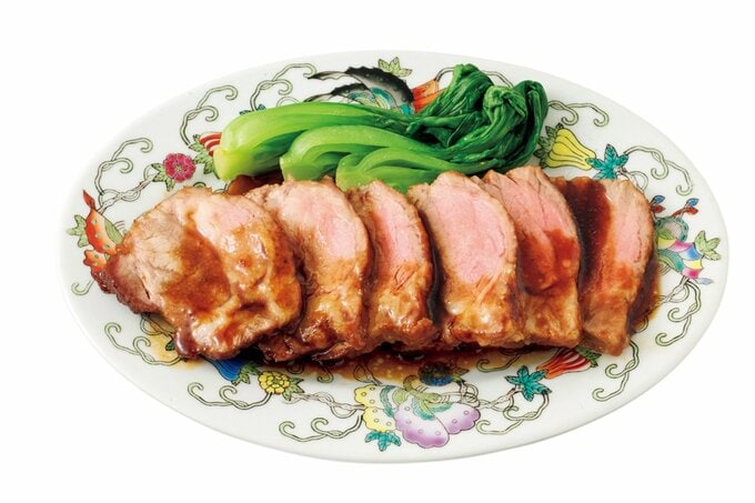 皿に盛られた焼き豚