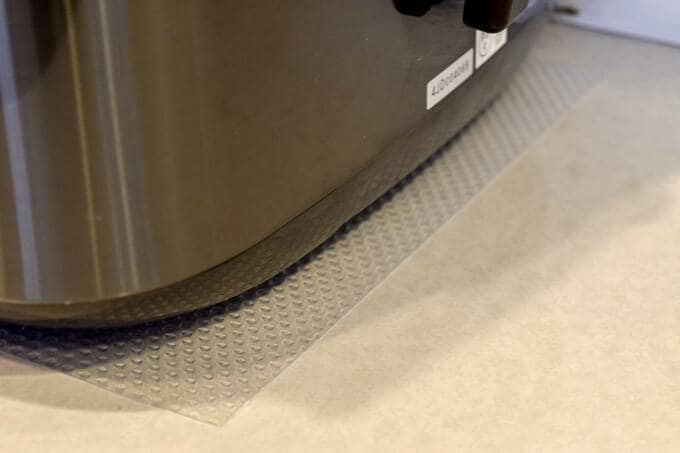 炊飯ジャーのしたに滑り止めシート