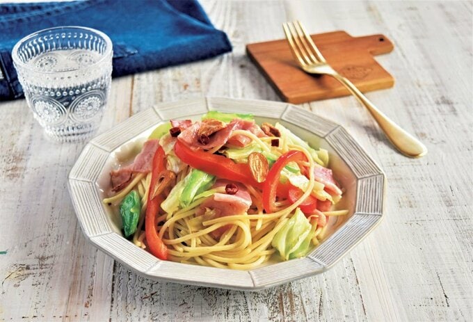 ベーコンとキャベツのペペロンチーノ