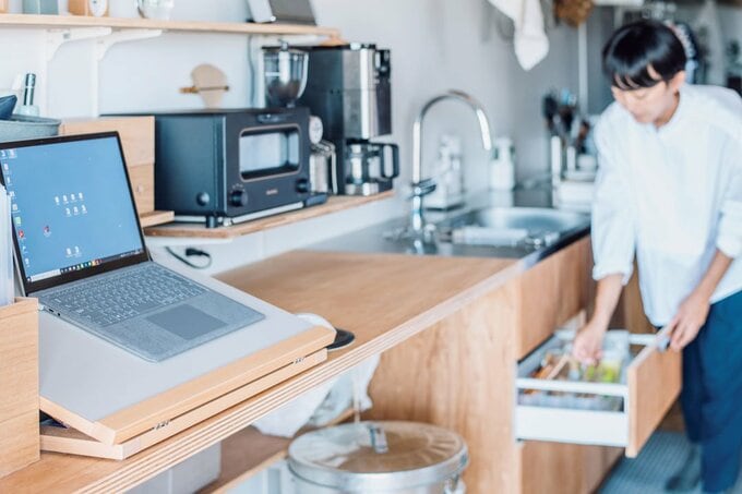 キッチンとパソコン