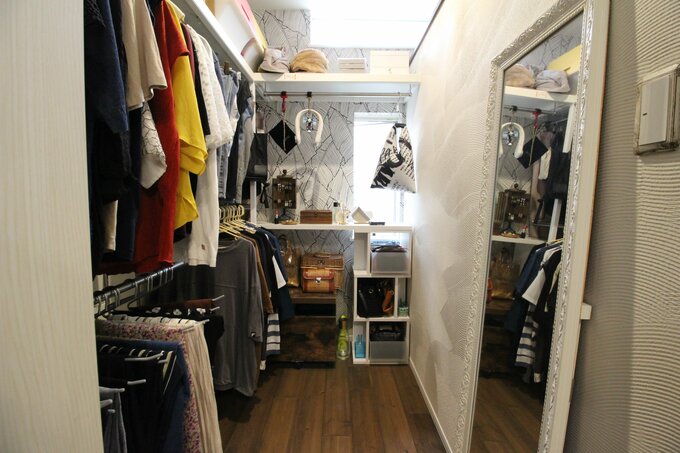 ファミリークローゼット内の鏡