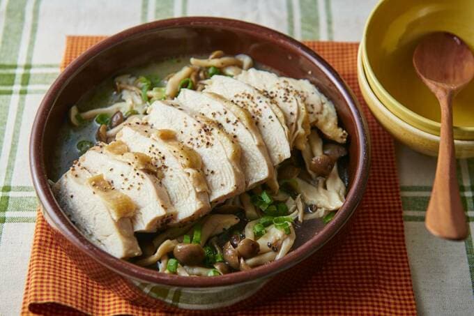 鶏胸肉とキノコの無水バター蒸し