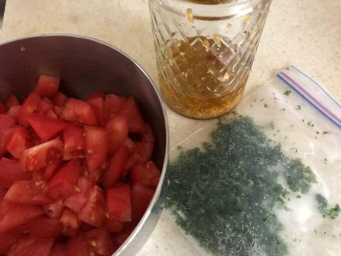 トマトやパセリなど